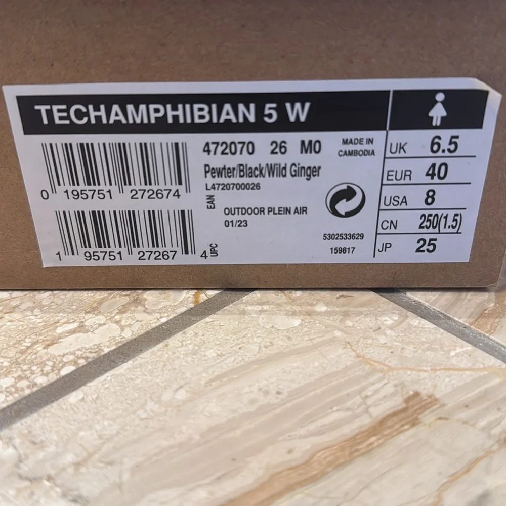 Salomon Gray and Black Athletic Shoes for Trail Running - Picture 12 of 13